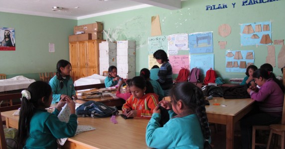 "El Pueblo Unido" - school for street children