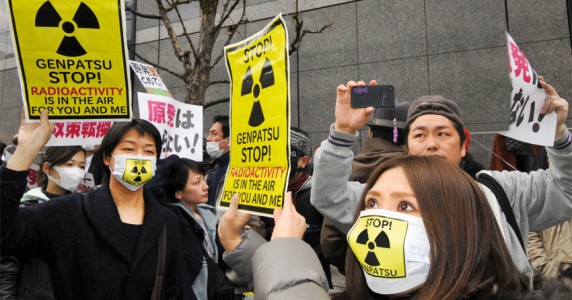 Japanes demonstrators Japanes demonstrators